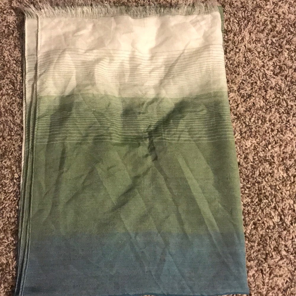 Scarf - Picture 3 of 3